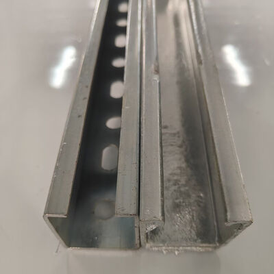 좋은 가격 금속 스트루트 채널 구멍과 정사각형 모서리 슬롯 유니스트루트 0.5-3.0mm 두께 온라인으로