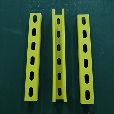 ราคาดี สีเหลือง Powder Coated Slotted C Steel Channel สําหรับระบบสนับสนุนบราคเกตแสงอาทิตย์ ออนไลน์