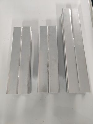 Harga bagus 41x82 Hot Dip Galvanized Double Spliced C Strut Channel dengan Rigidity Bagian Tinggi untuk Dukungan Pipa Diameter Besar on line